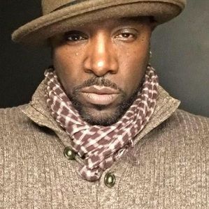 Meet your Posher, Christopher